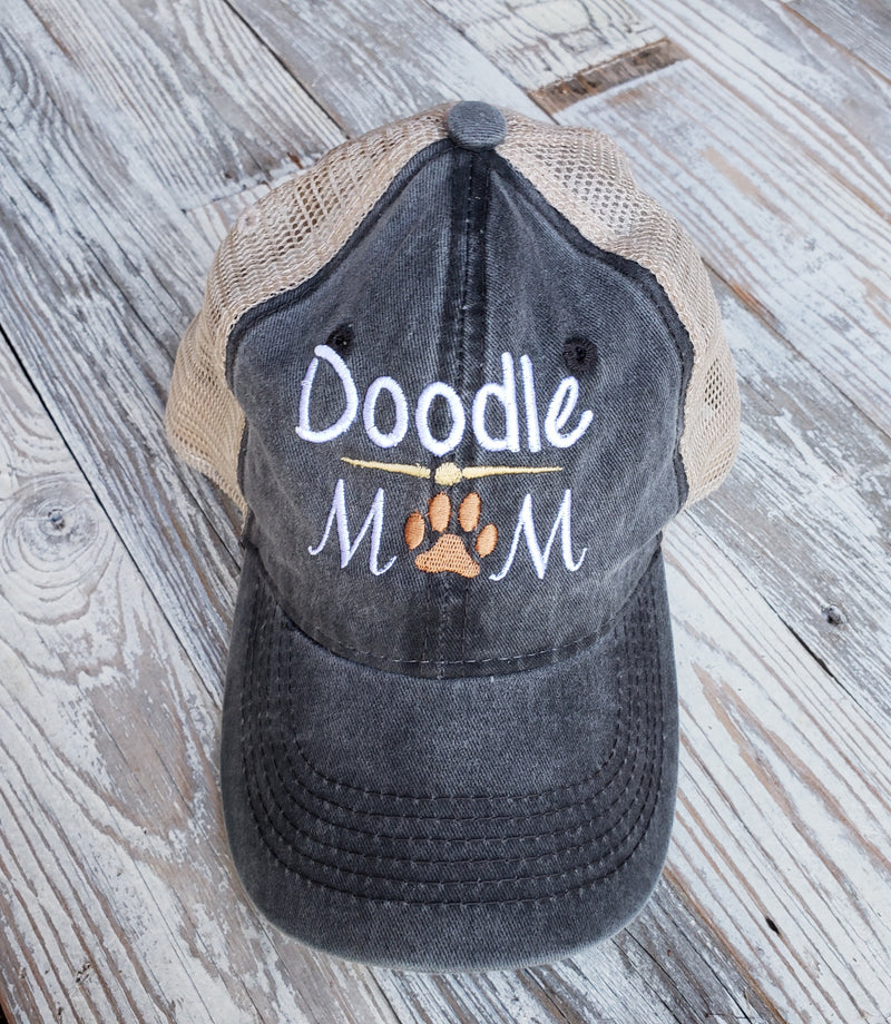 Doodle Mom Trucker Hat - Gray